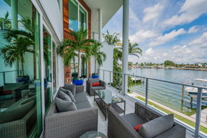 Balcony11