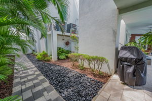 Side Walkway1