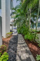 Side Walkway2