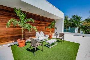 Sun Deck3