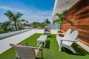 Sun Deck12