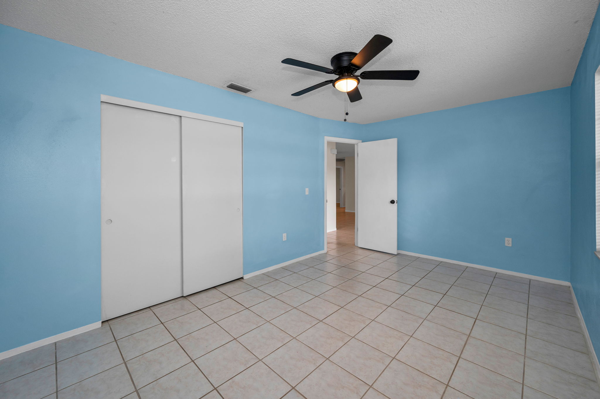 Bedroom1b