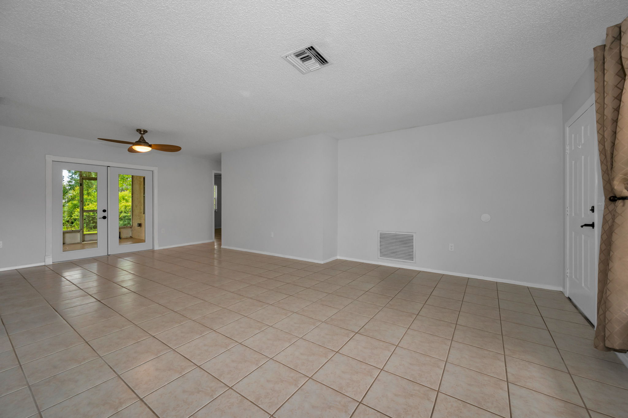 Living Room3