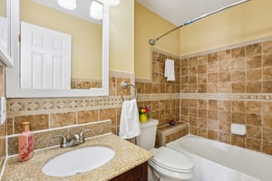 Old Farm Ln-S0801-015.jpg