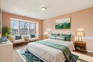 Old Farm Ln-S0801-017 virtually staged.jpeg