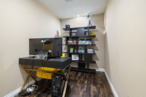  Photo 33