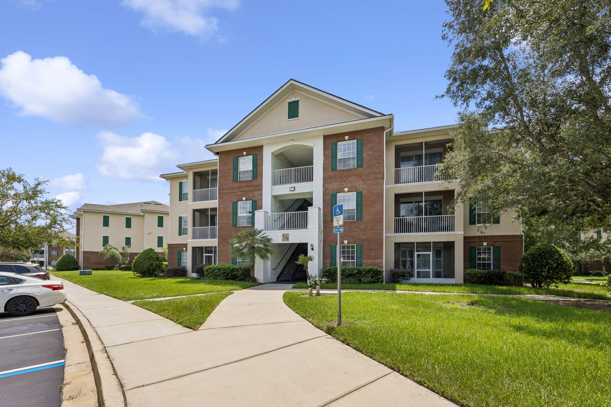 Welcome to 785 Oakleaf Plantation Pkwy