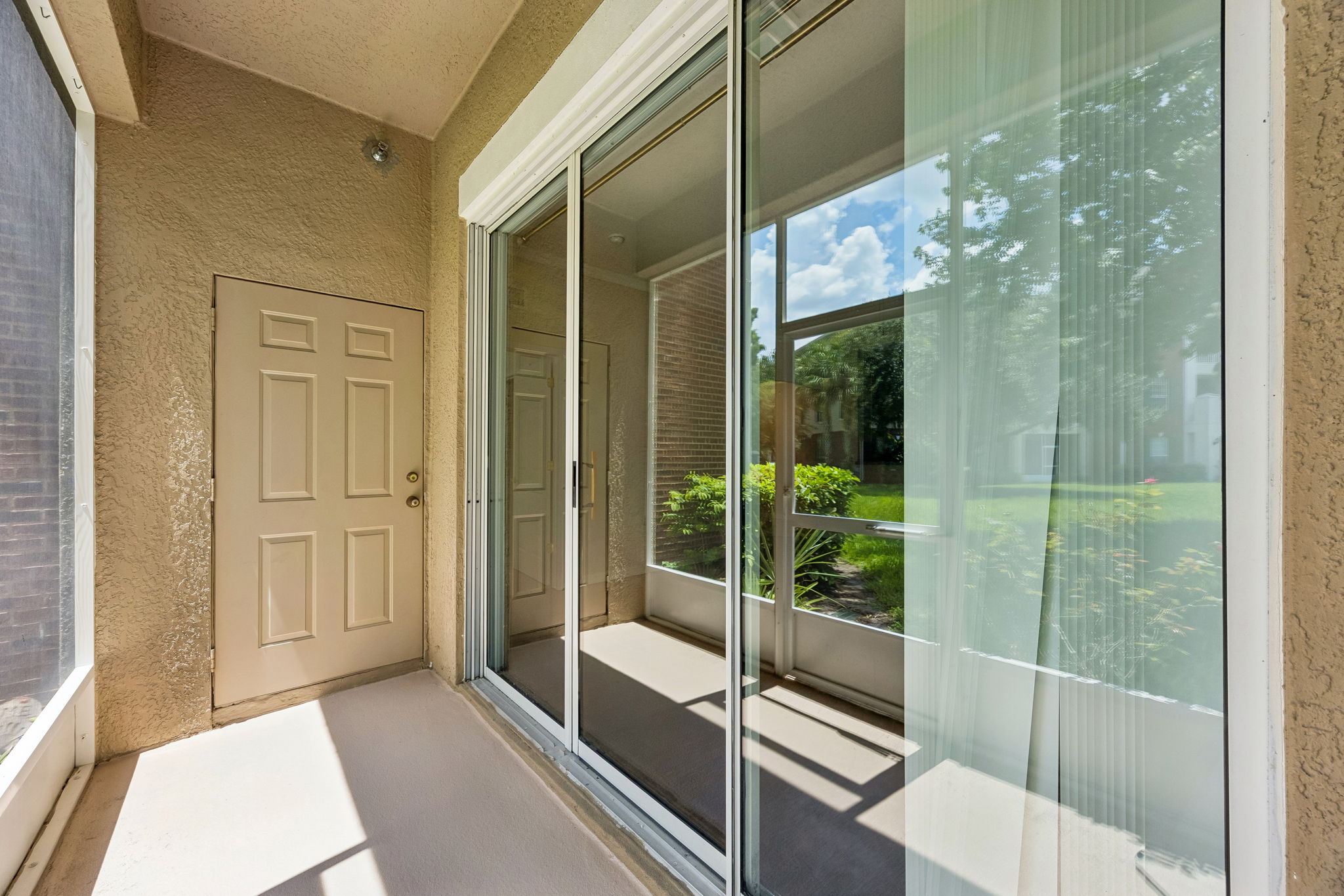 Screened-in Porch
