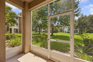 Screened-in Porch