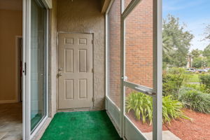 Screened-in Porch