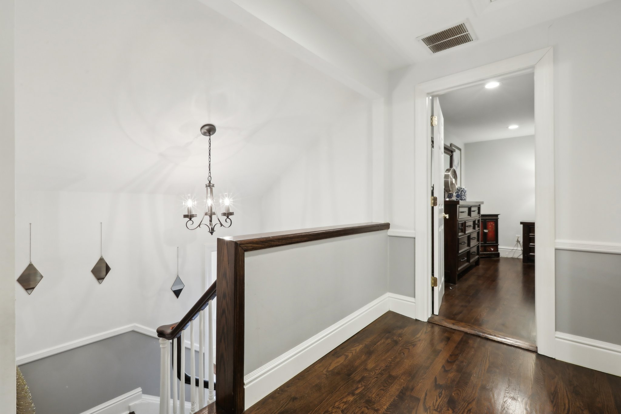 Ridgewood Rd-2305-028.jpg
