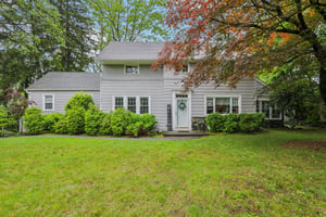 Ridgewood Rd-2305-002.jpg