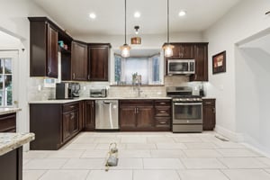 Ridgewood Rd-2305-017.jpg