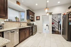 Ridgewood Rd-2305-018.jpg