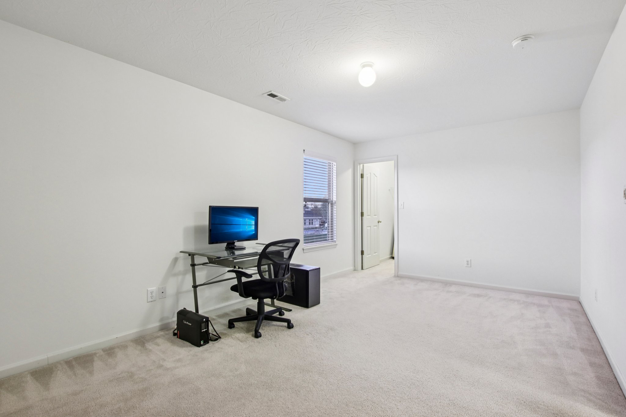 Bayard Dr-S0104-044.jpg