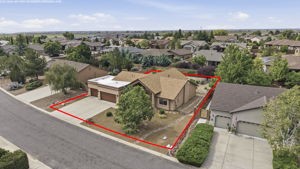 Aerial Front 3 Lot Line