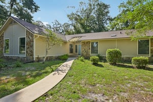 Swiss Oaks Ct-S0708-001.jpg