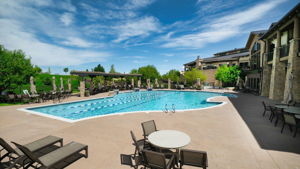CLUB HOUSE POOL