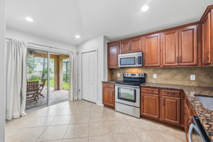 12 - 7861 Tuscany Woods Dr, Tampa, FL 33647