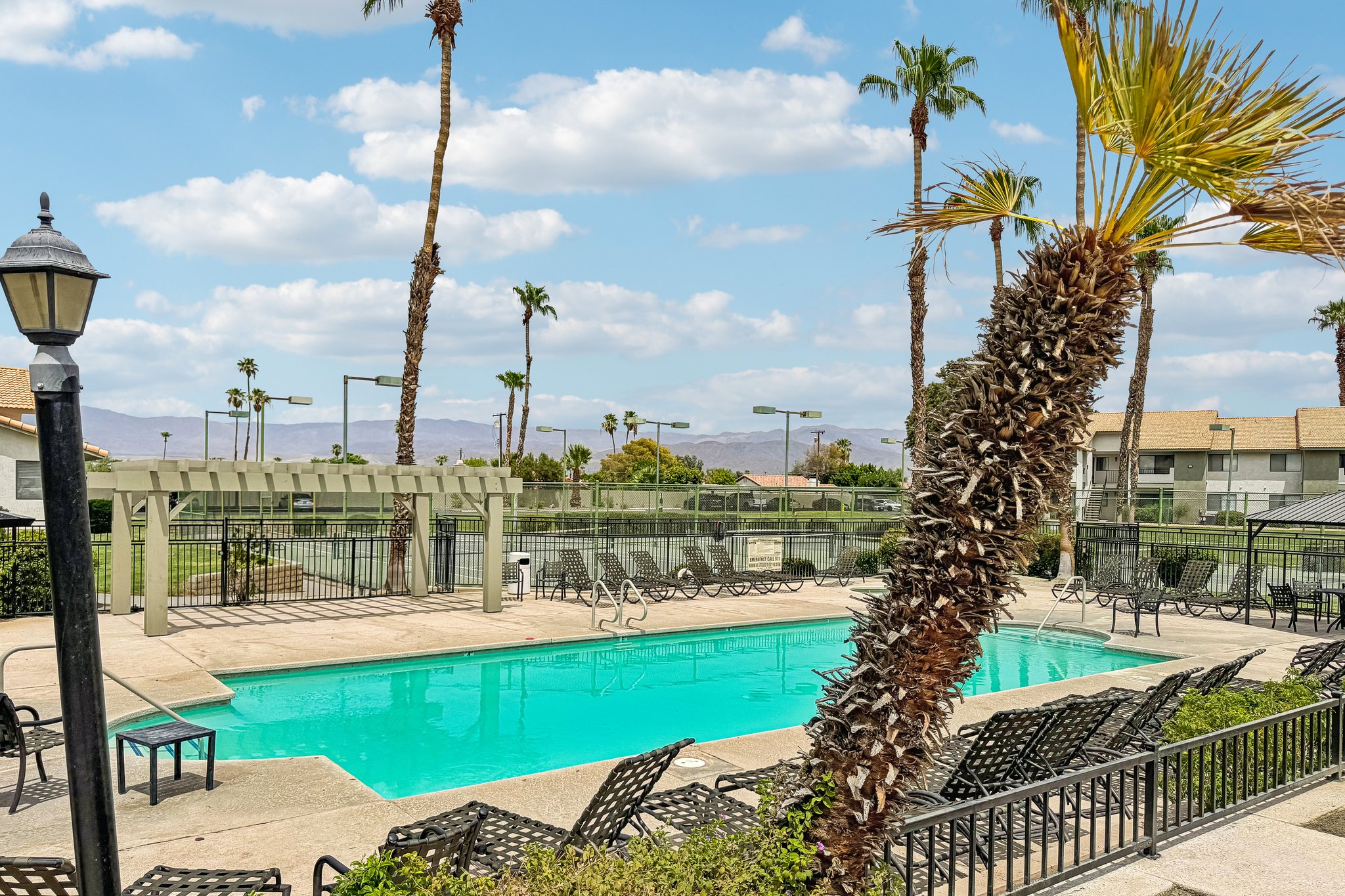Avenue 42 1505-1408-904.jpg
