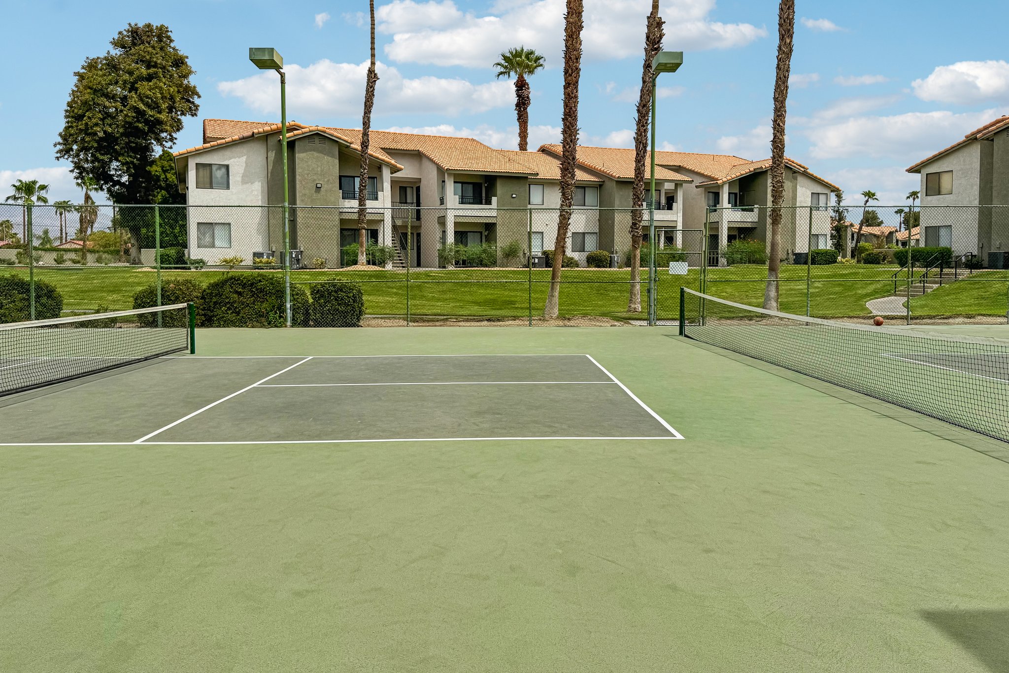 Avenue 42 1505-1408-914.jpg