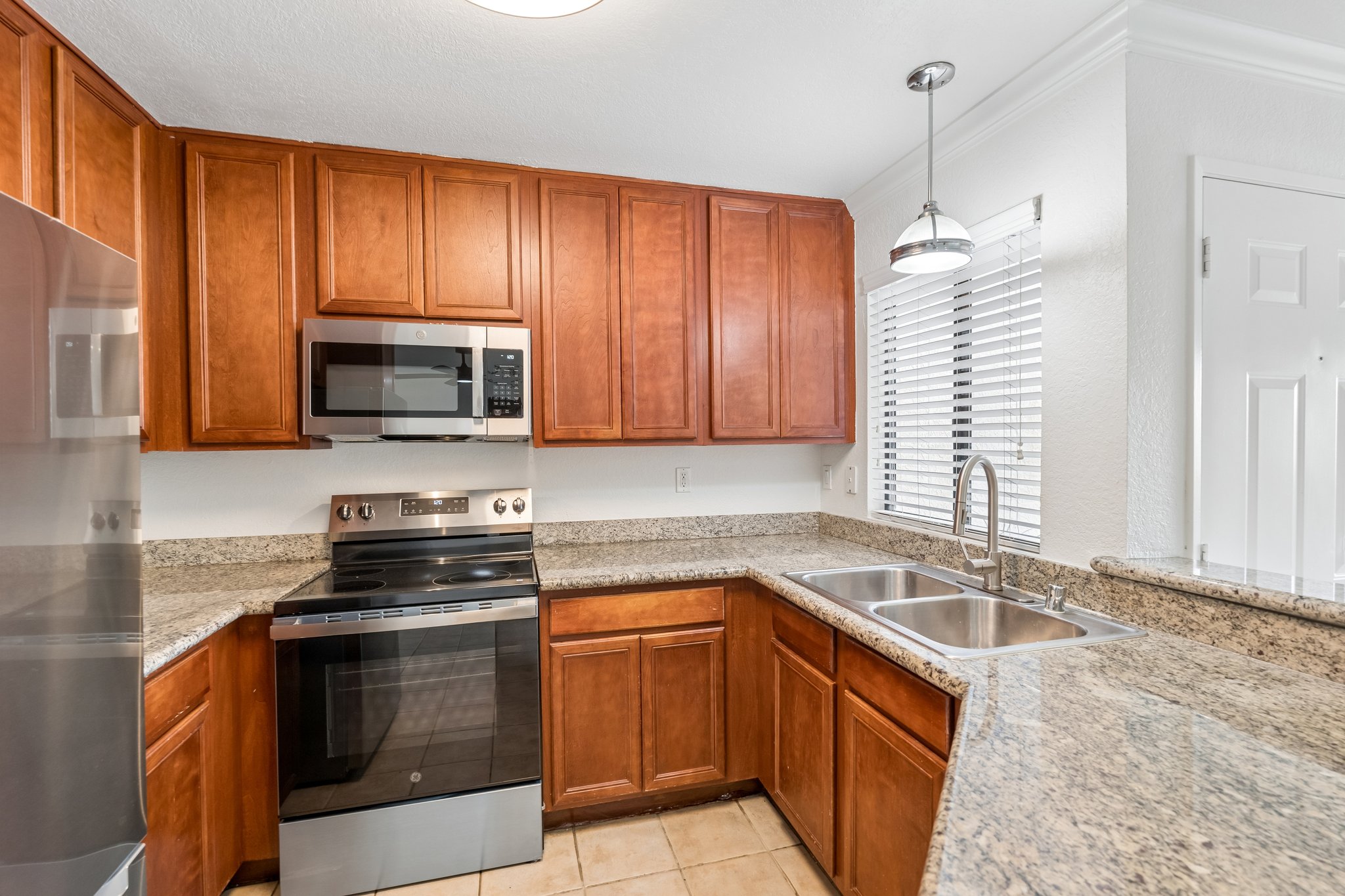Avenue 42 1505-S1408-010.jpg