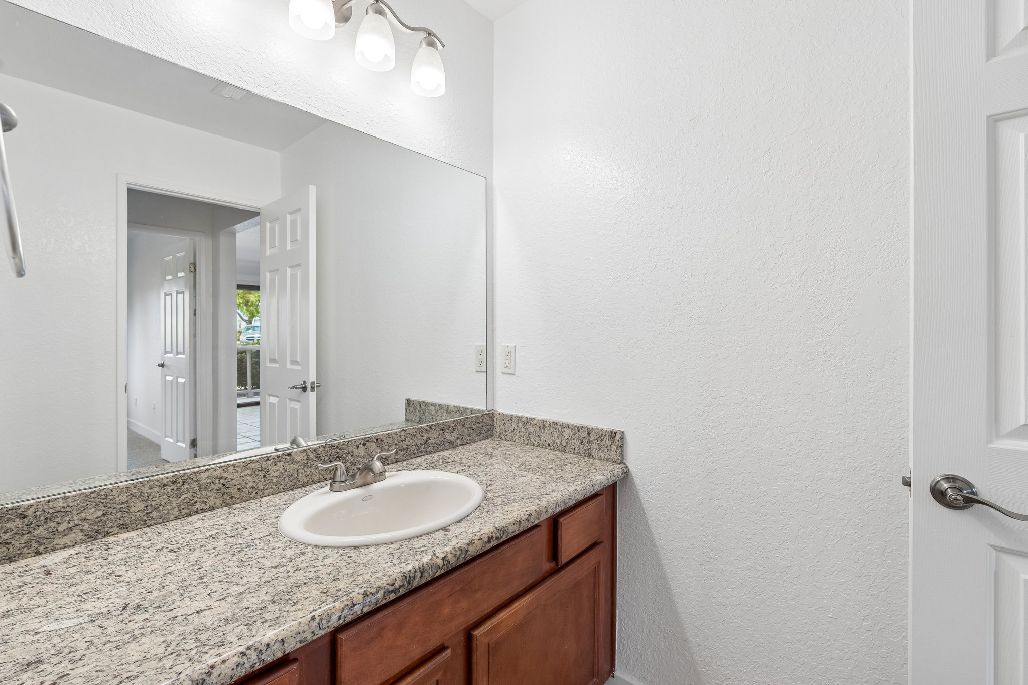 Avenue 42 1505-S1408-018.jpg