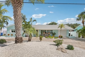 Causeway Blvd-S2208-002.jpg