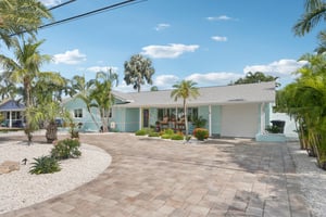 Causeway Blvd-S2208-003.jpg