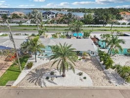 Causeway Blvd-S2208-048.jpg