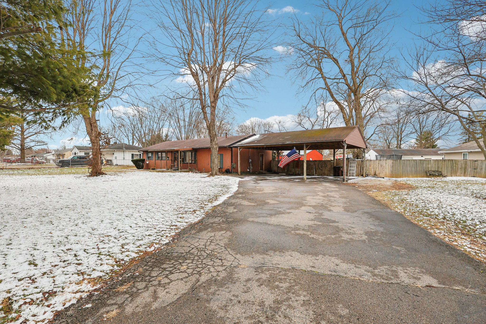 Dubois Rd-S2402-003.jpg