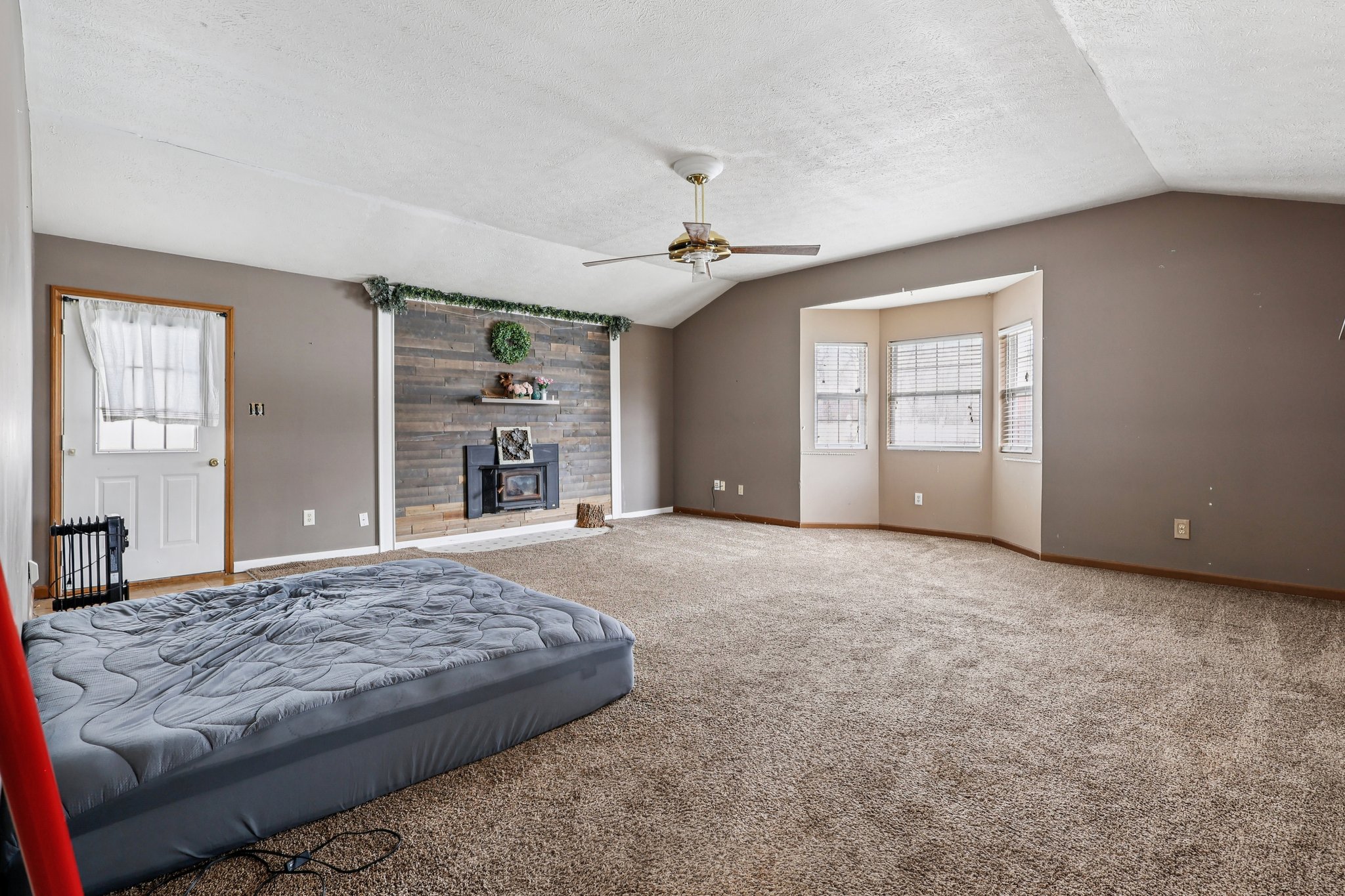 Dubois Rd-S2402-024.jpg