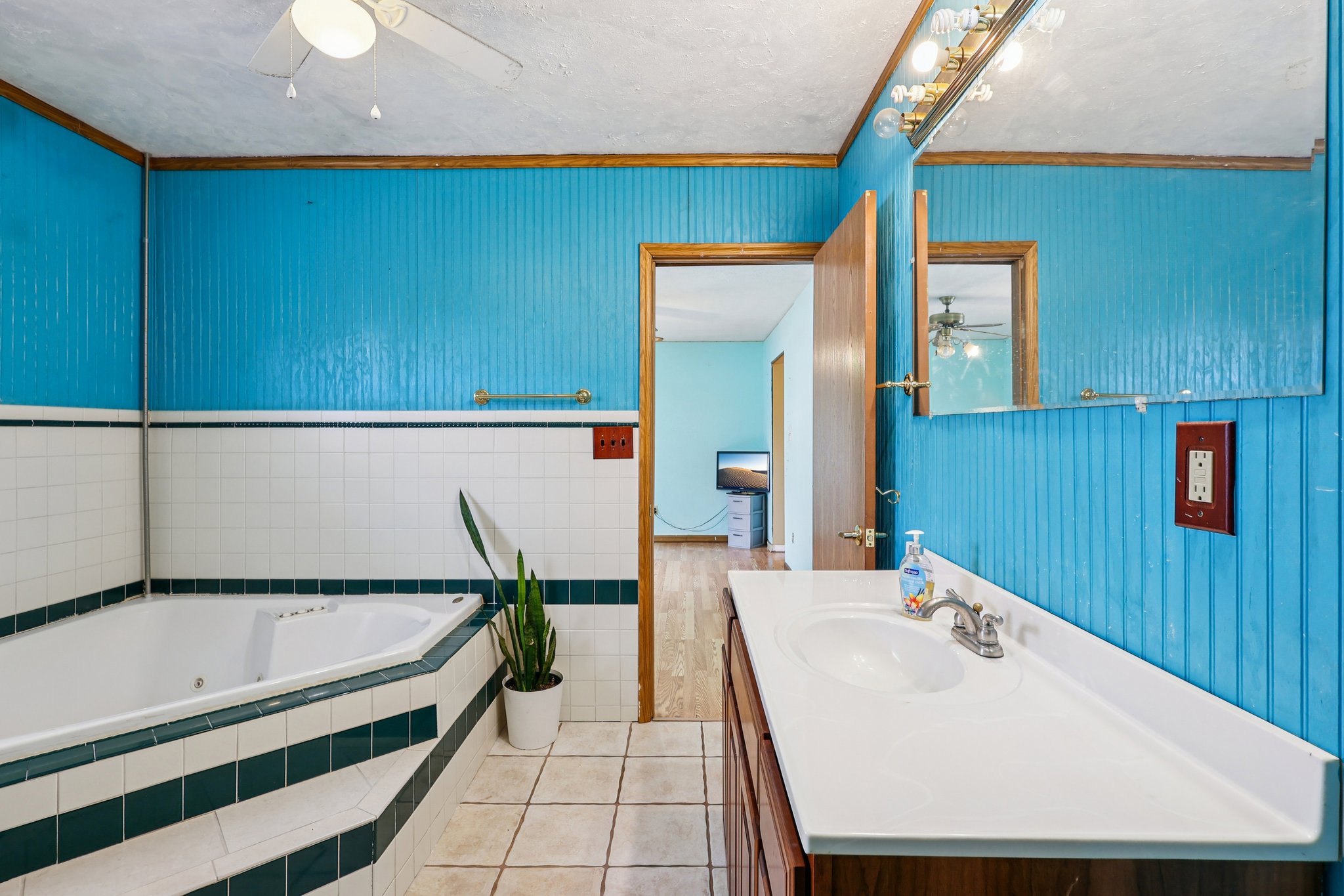 Dubois Rd-S2402-033.jpg