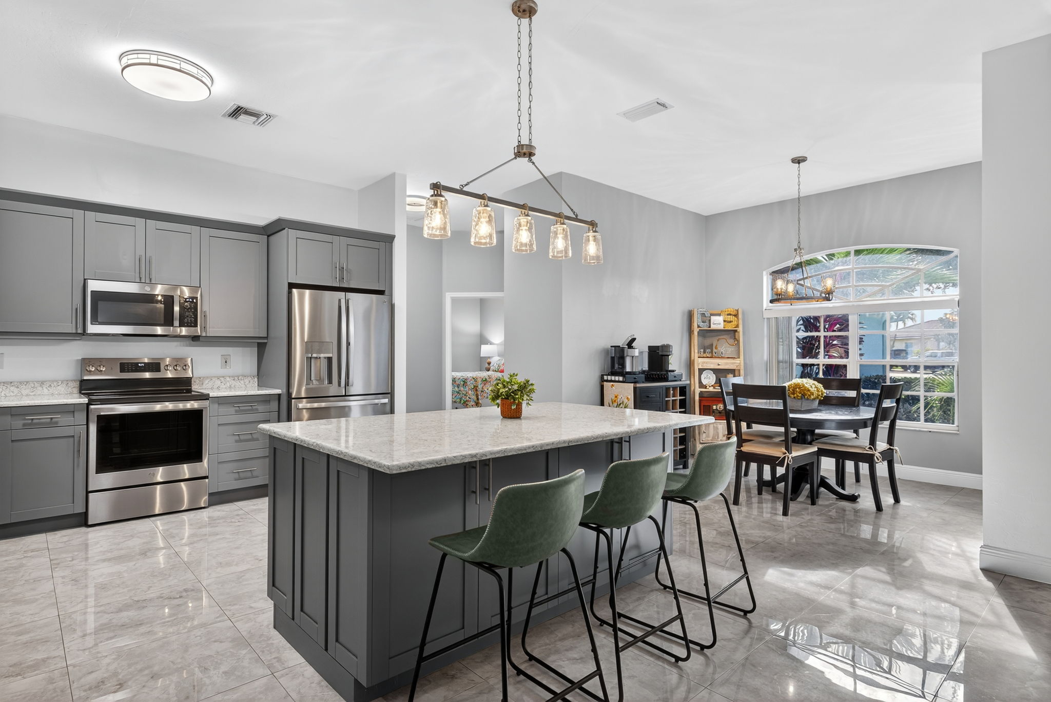 Breakfast Bar 2 of 3