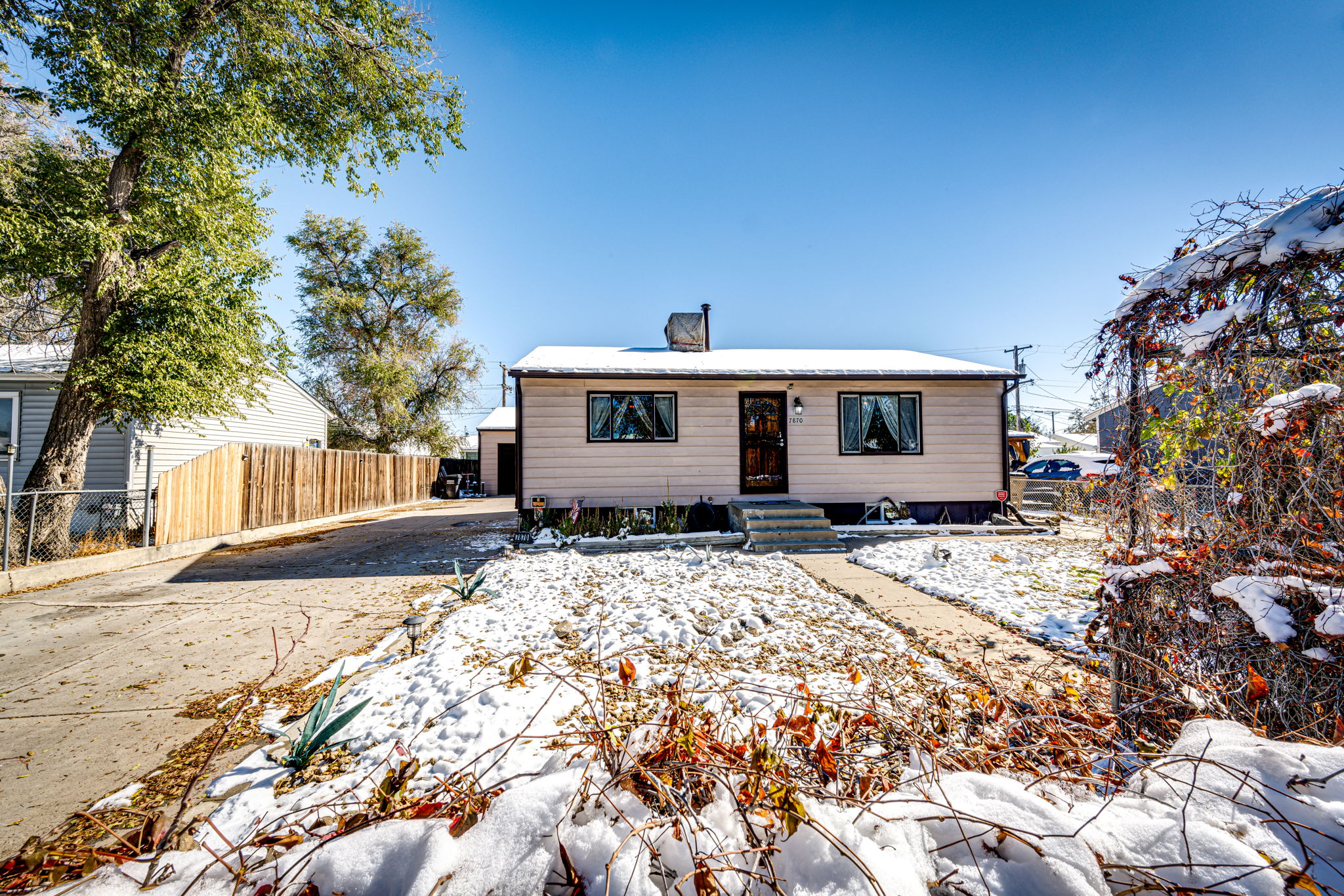The front & backyard are professionally Xeriscaped