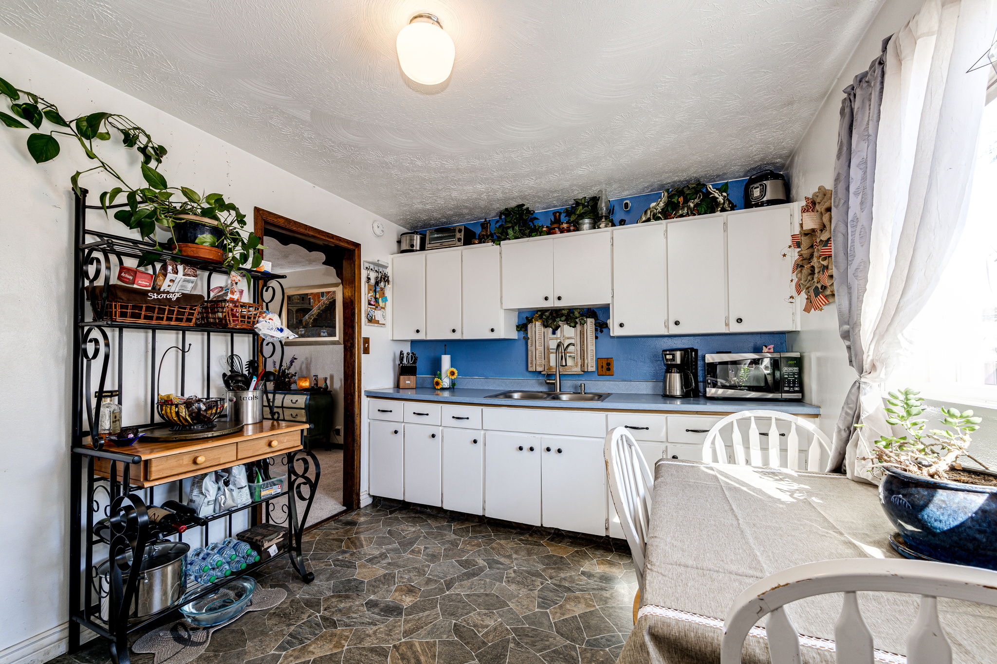 Spacious kitchen with plenty of cabinets