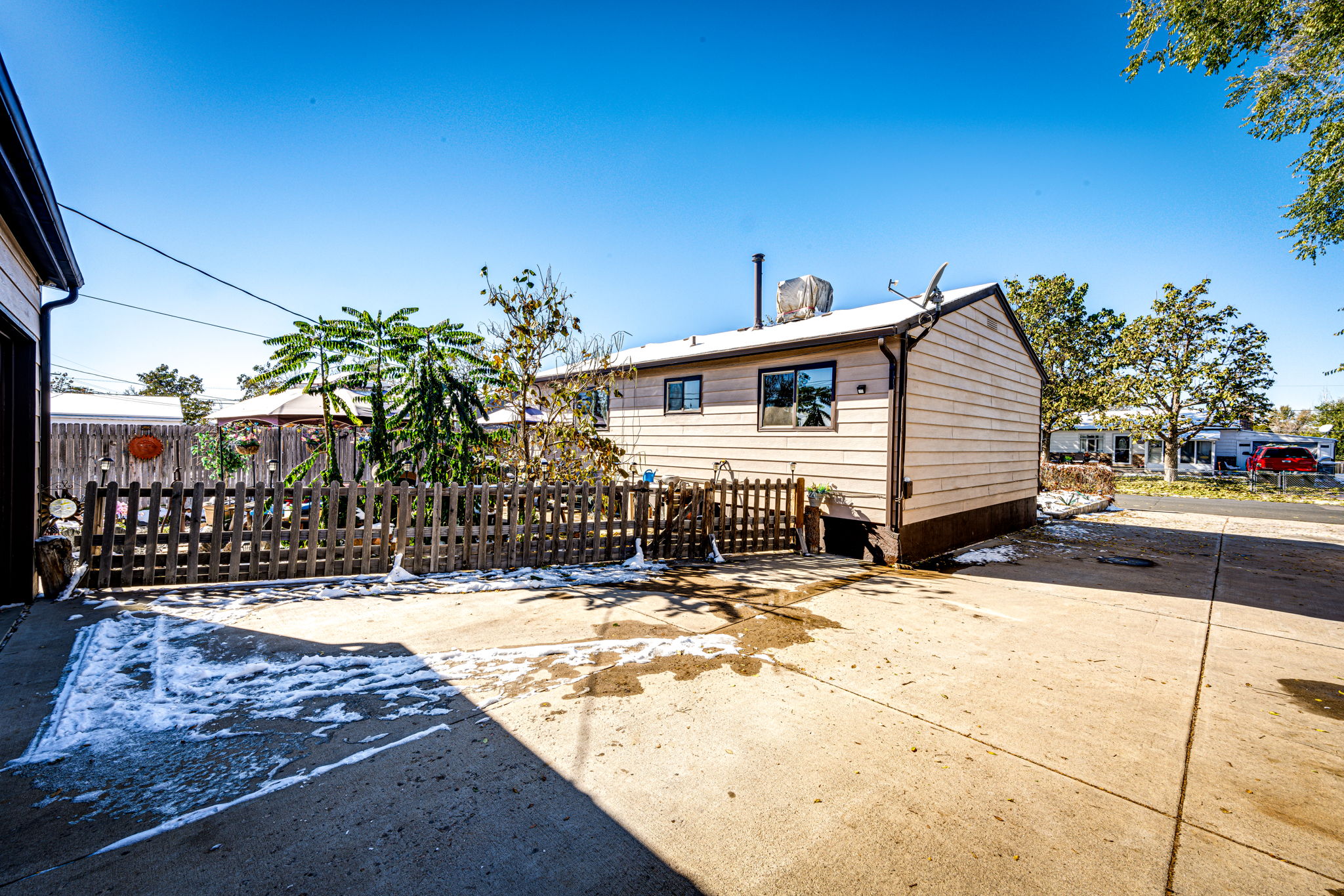 Very long driveway for additional parking or an RV. Whatever you want with NO HOA!!