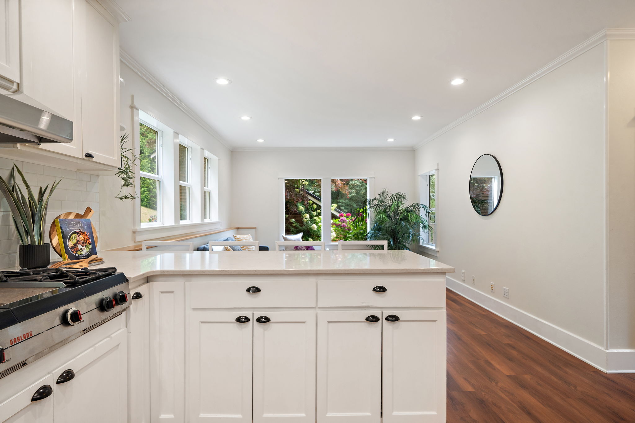 Photo 33