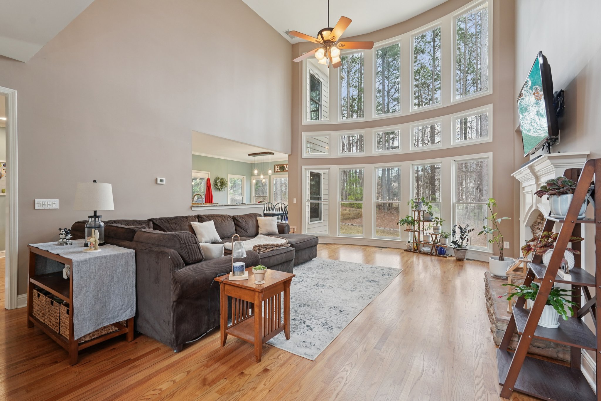 Highcrest Dr-S1801-010.jpg