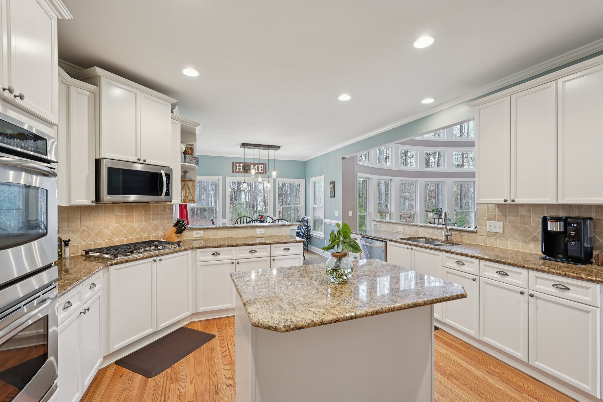 Highcrest Dr-S1801-022.jpg