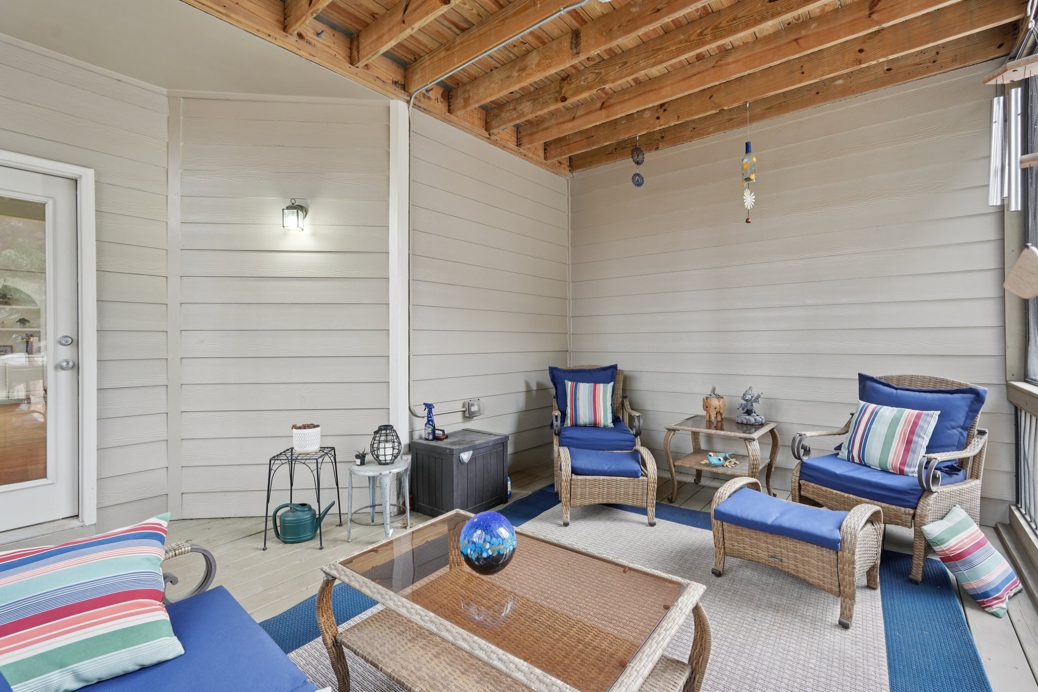 Highcrest Dr-S1801-043.jpg