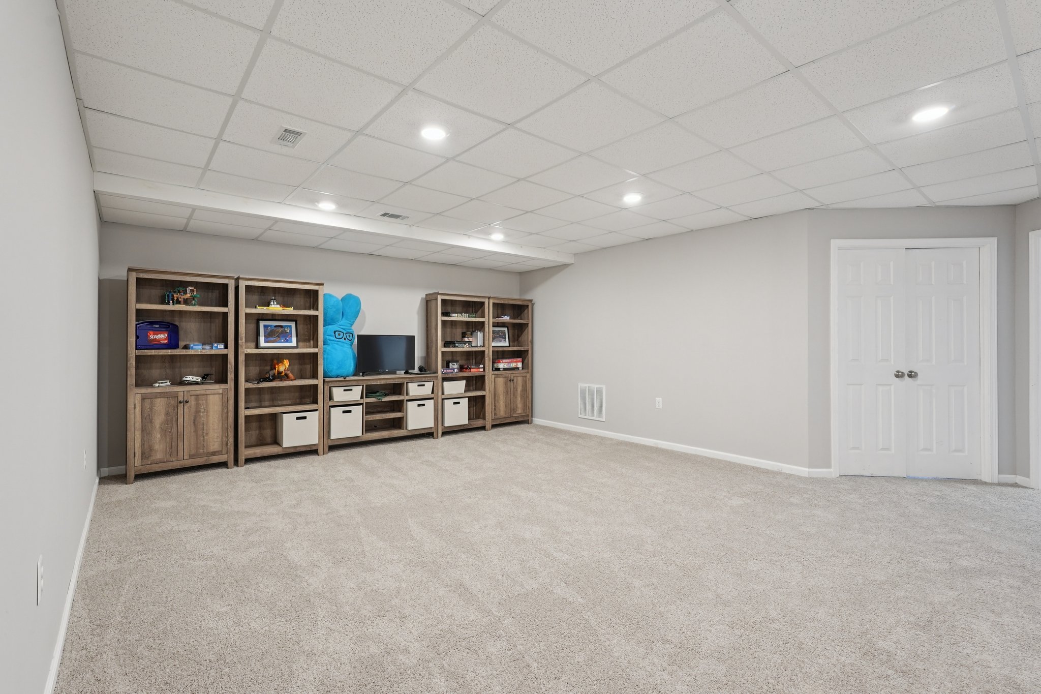 Highcrest Dr-S1801-045.jpg