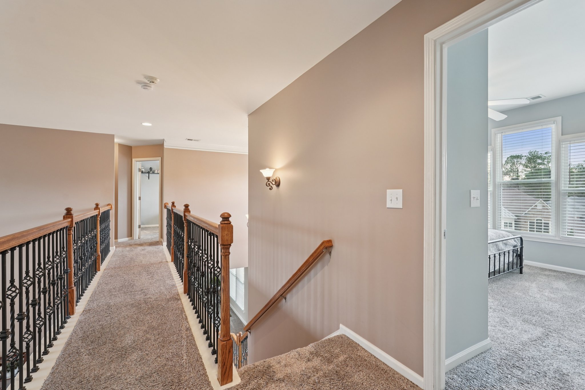 Highcrest Dr-S1801-050.jpg