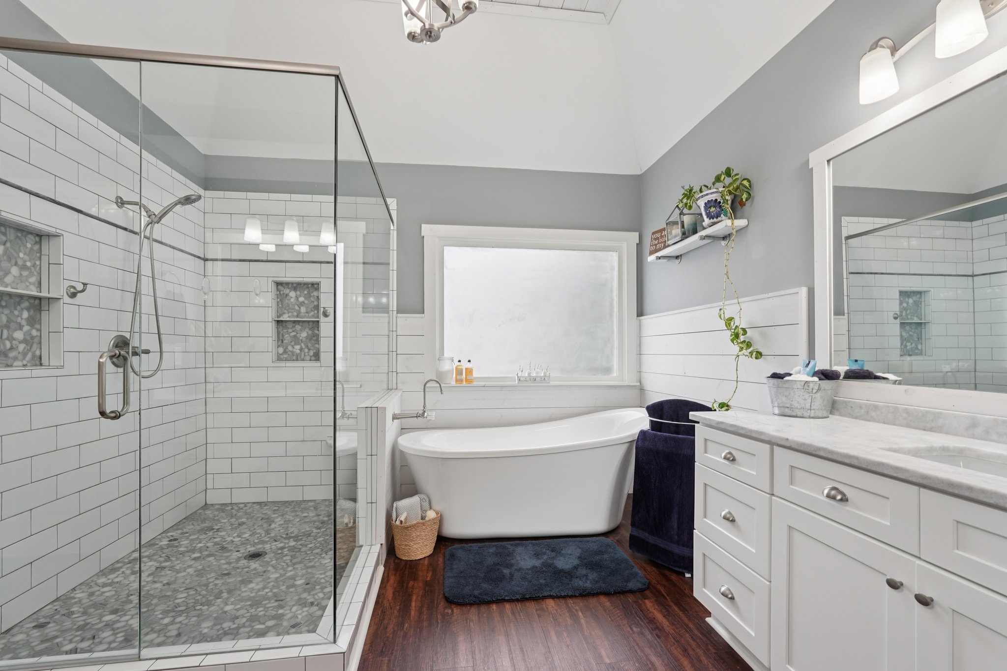 Highcrest Dr-S1801-061.jpg