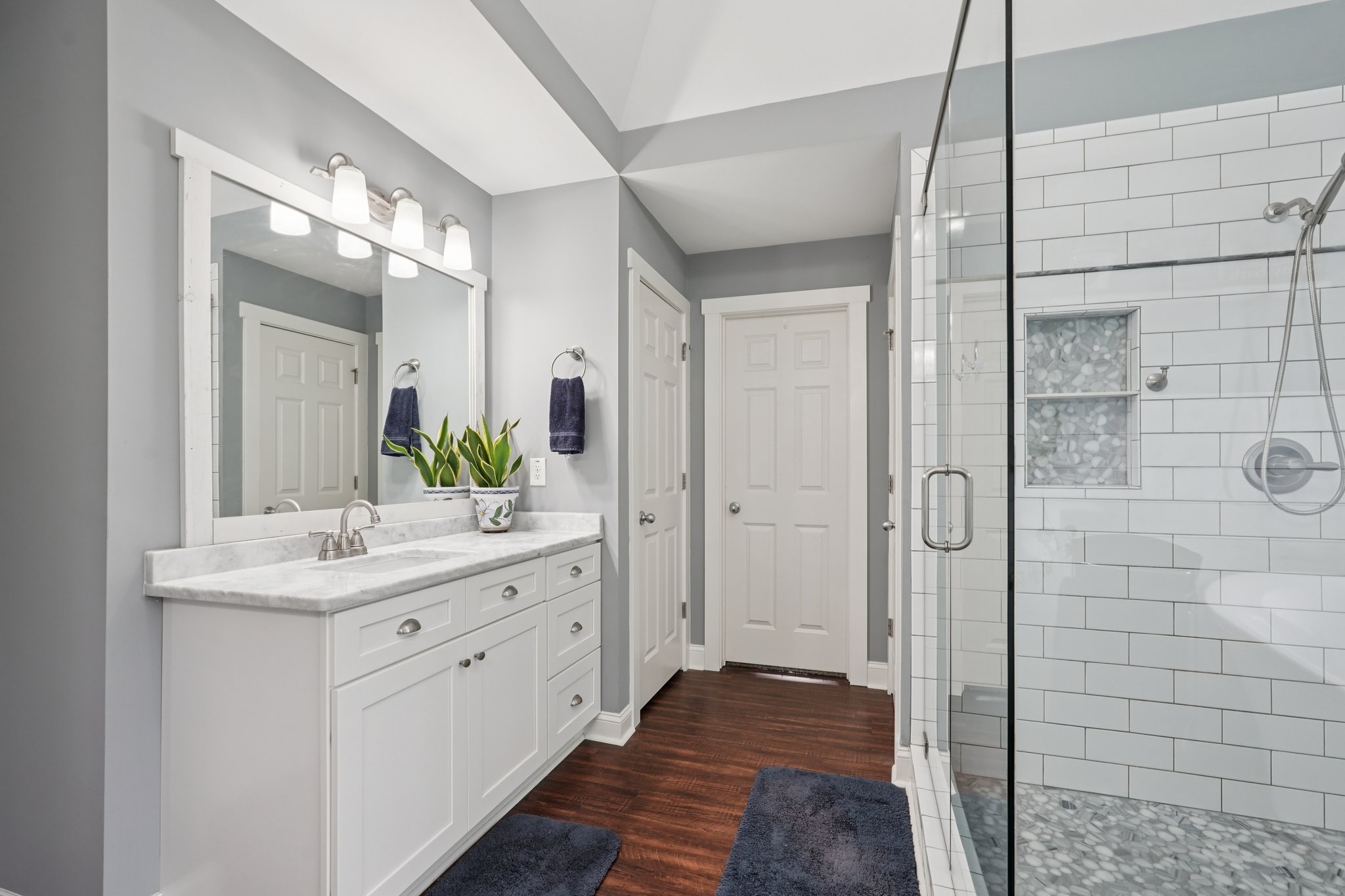 Highcrest Dr-S1801-064.jpg