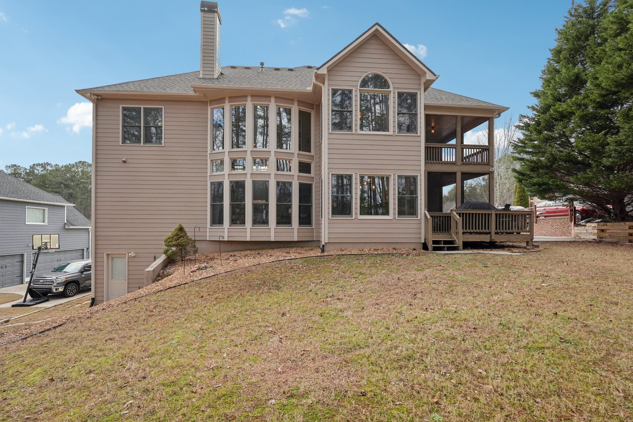 Highcrest Dr-S1801-082.jpg