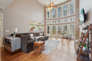 Highcrest Dr-S1801-010.jpg