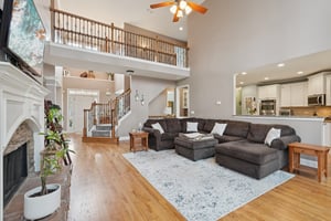 Highcrest Dr-S1801-012.jpg