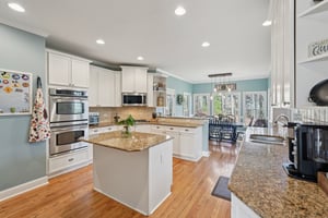 Highcrest Dr-S1801-018.jpg