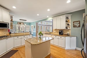 Highcrest Dr-S1801-021.jpg